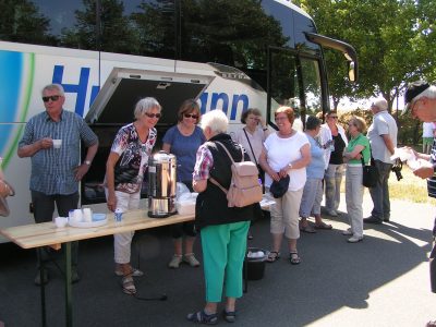 Kaffeepause am Bus