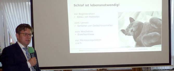 Dr. Schäfer referierte zum Thema Schlaf.