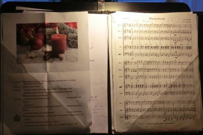 Adventsfeier mit Musik und vielen Mitglieder-Beiträgen.