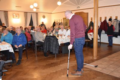 Spezielle Gehstöcke können ebenfalls beim "Freezing" helfen.
