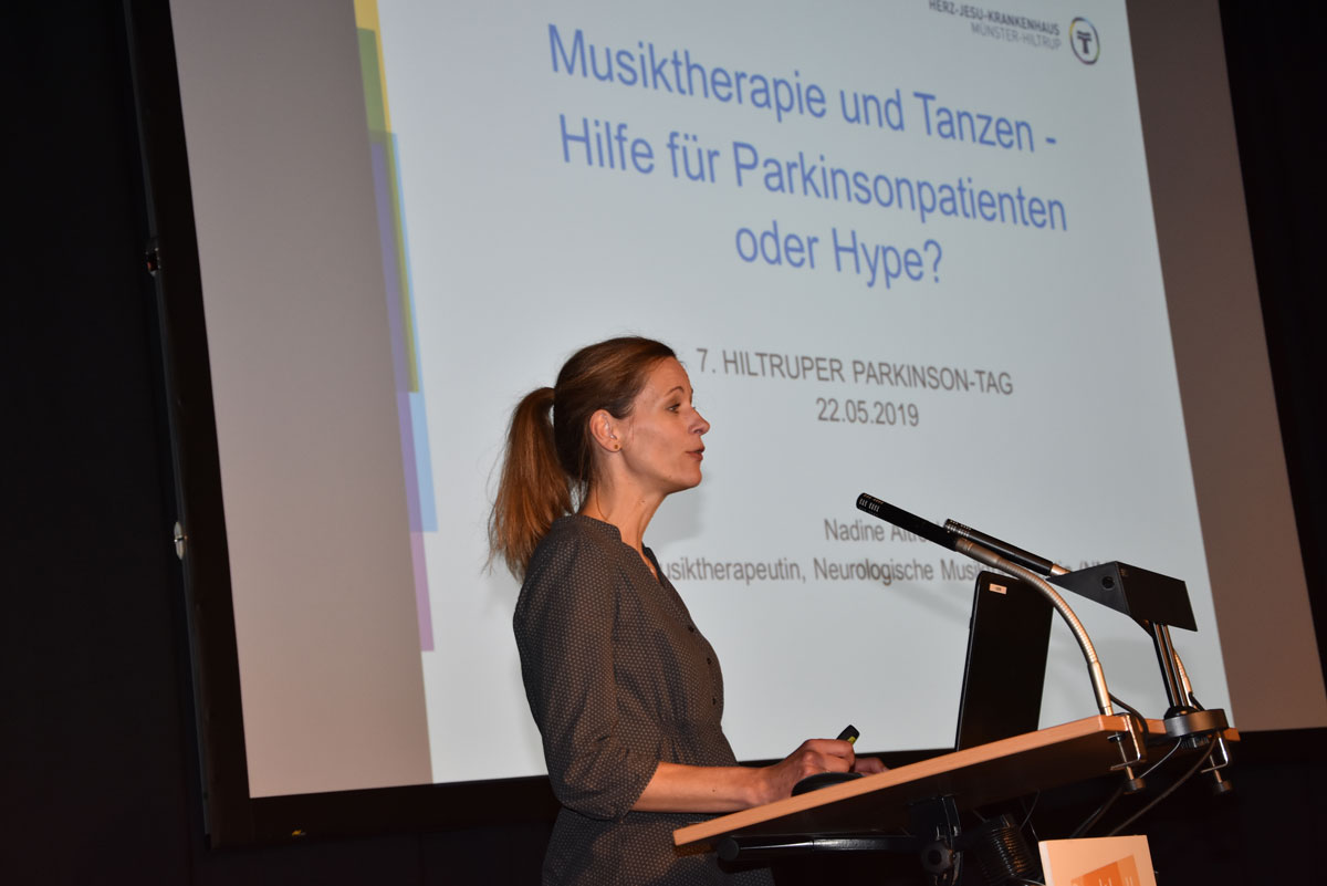 Nadine Altfeld, Dipl. Musiktherapeutin, brachte die Auswirkungen von Musik nahe.