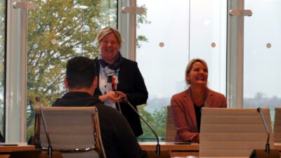 Von links: Claudia Middendorf (Patientenbeauftragte der Landesregierung), Christina Schulze-Föcking (MdL)